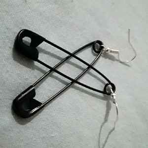 Black safety pin earings